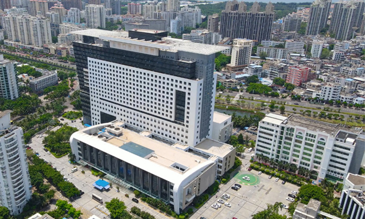 31海口市人民医院-数量1800余套.jpg