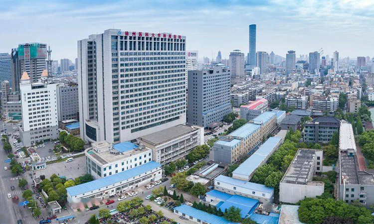 88徐州医科大学附属医院-数量500余套.jpg